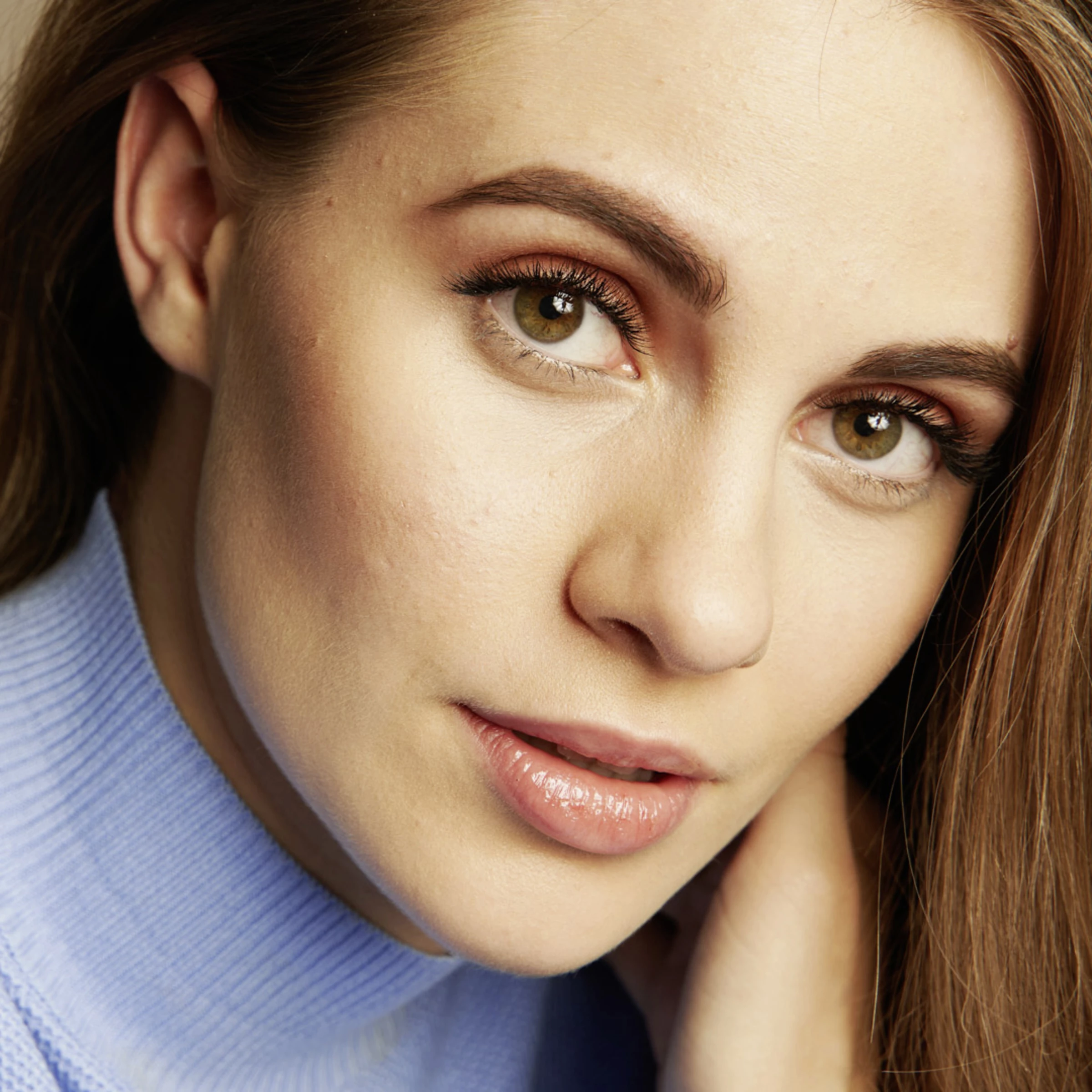 Maybelline New York Express Brow Ultra Slim Augenbrauenstift Nr. 01 Blonde 2 Maybelline New York Express Brow Ultra Slim Augenbrauenstift Nr. 01 Blonde – Bild 2